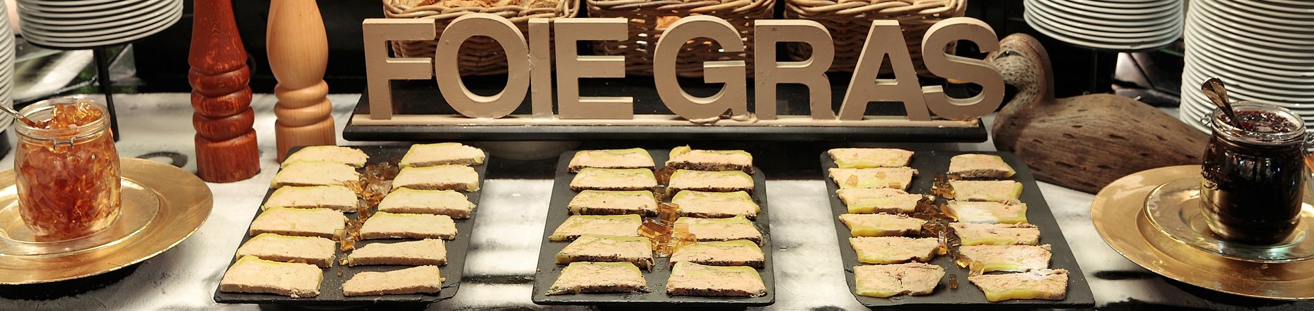 foie gras à volonté au restaurant les grands buffets narbonne