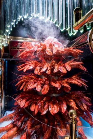 La Cascade de Homards des Grands Buffets sur France 2