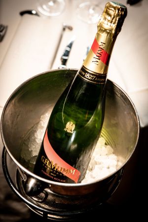 bouteille champagne mumm les grands buffets narbonne 