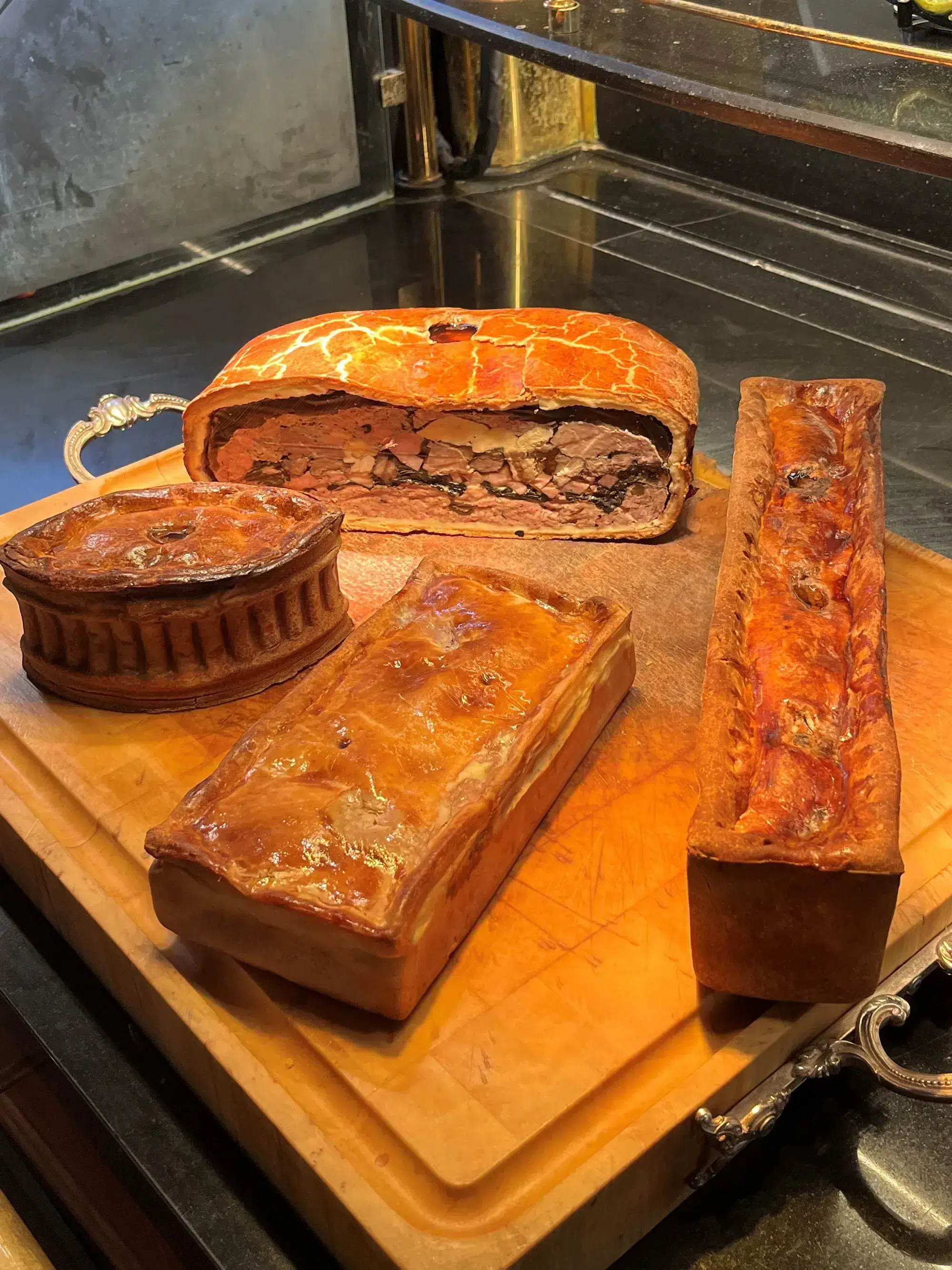 <p>Les pâtés en croute réalisés par le charcutier des Grands Buffets</p>
