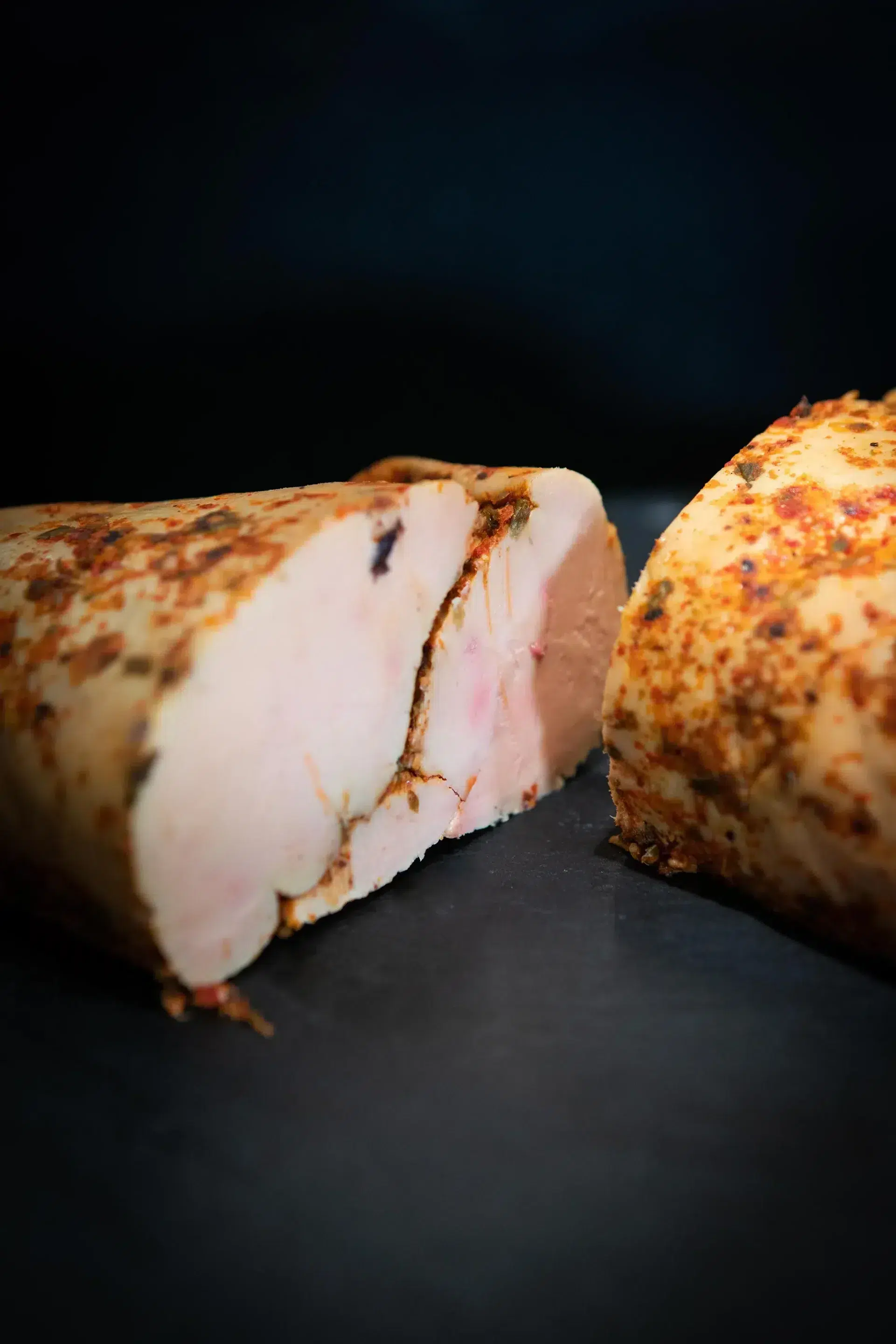<p>Le lobe de foie gras de canard au piment basque<br />
Guide culinaire A. Escoffier édition 1907<br />
Recette page 891-894</p>
